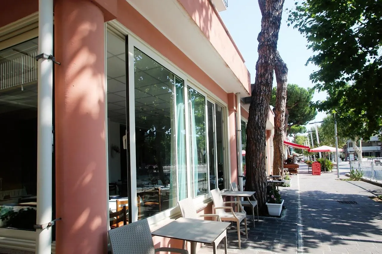 Hotel Serafini Misano Adriatico 2*,