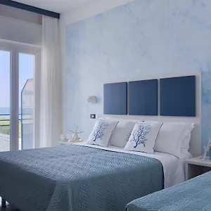 3* Hotel Capitol